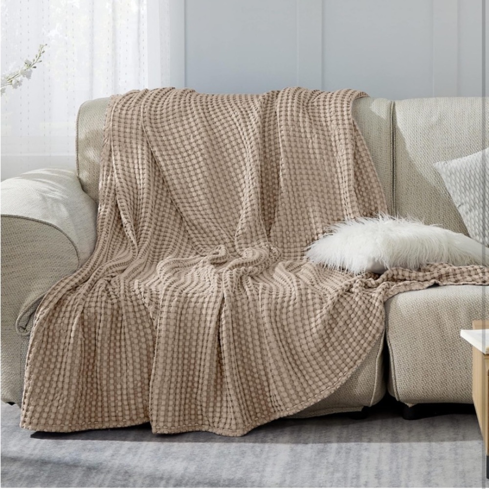 Cooling Cotton Waffle Queen Size Blanket -Lightweight and Breathable - Picture 3 of 3